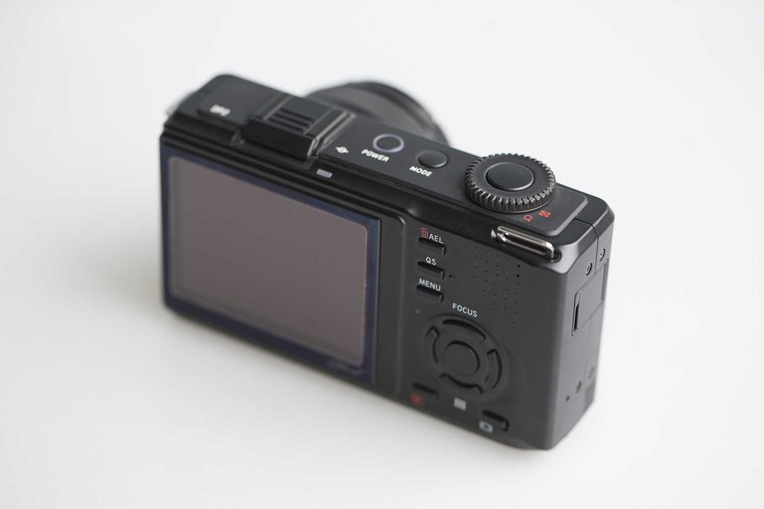 Sigma dp2 merrill - купить  в санкт-петербург, скидки, цена, отзывы, обзор, характеристики - фотоаппараты цифровые