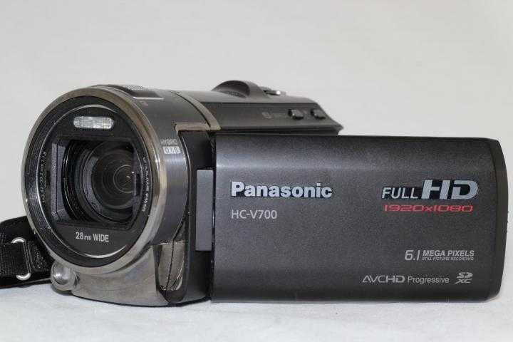 Panasonic hc-v700