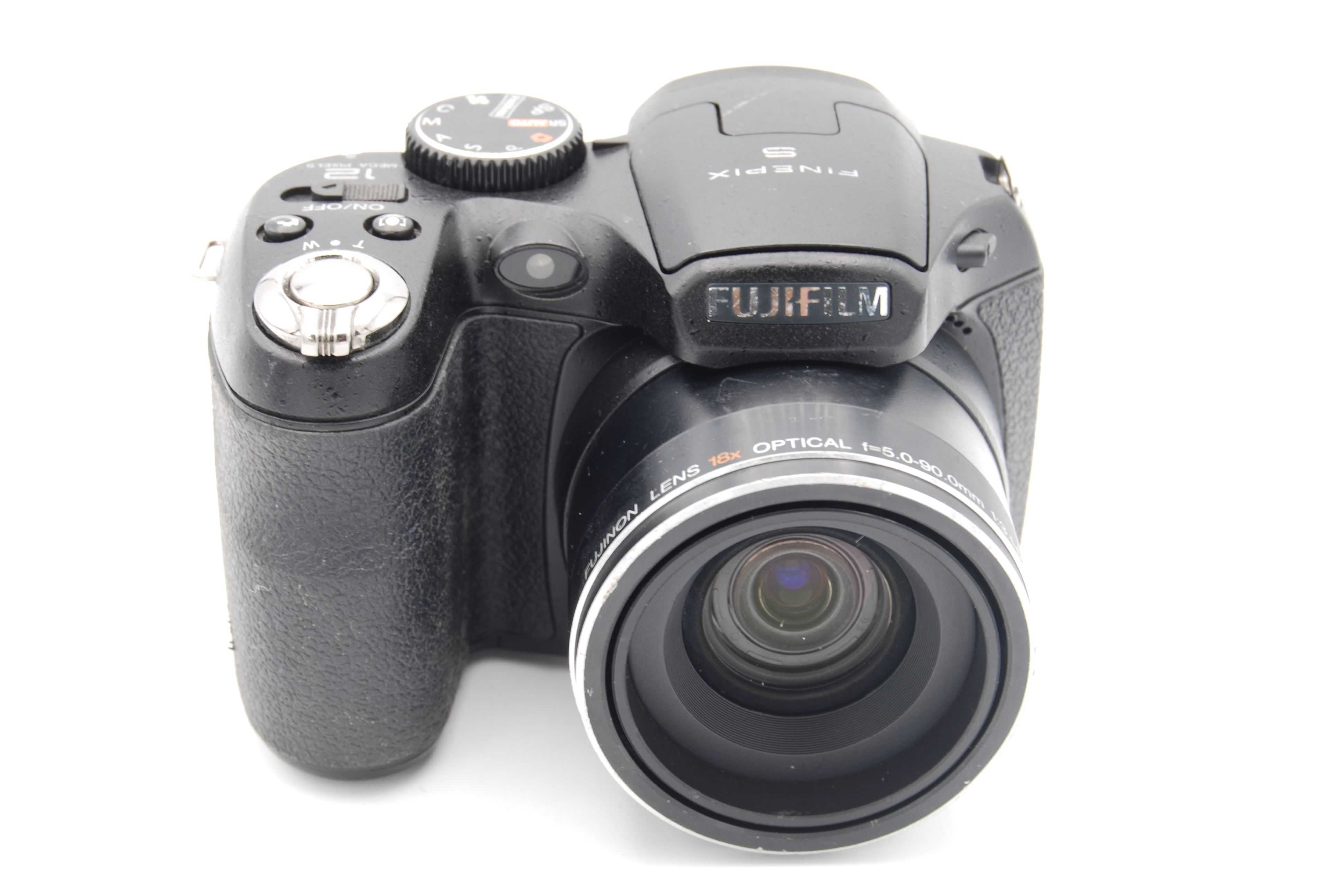 Ультракомпакт с большим сенсором и gps-модулем. обзор fujifilm finepix f550exr