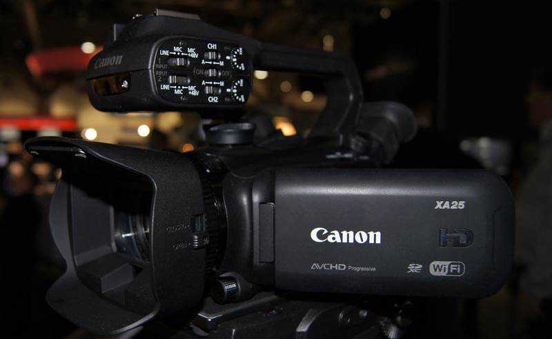 Видеокамера flash hd canon xa25