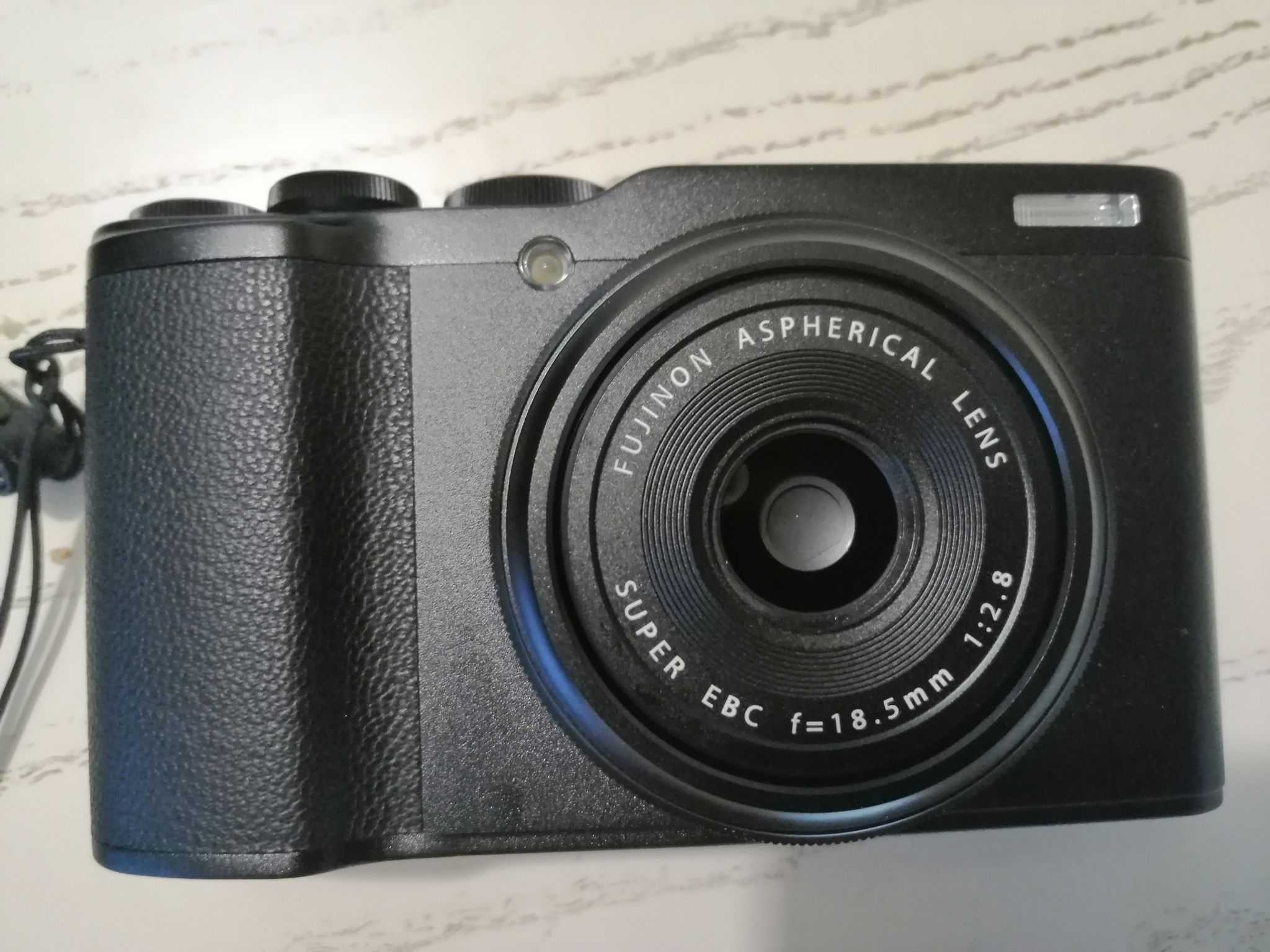 Компактный фотоаппарат fujifilm xf1