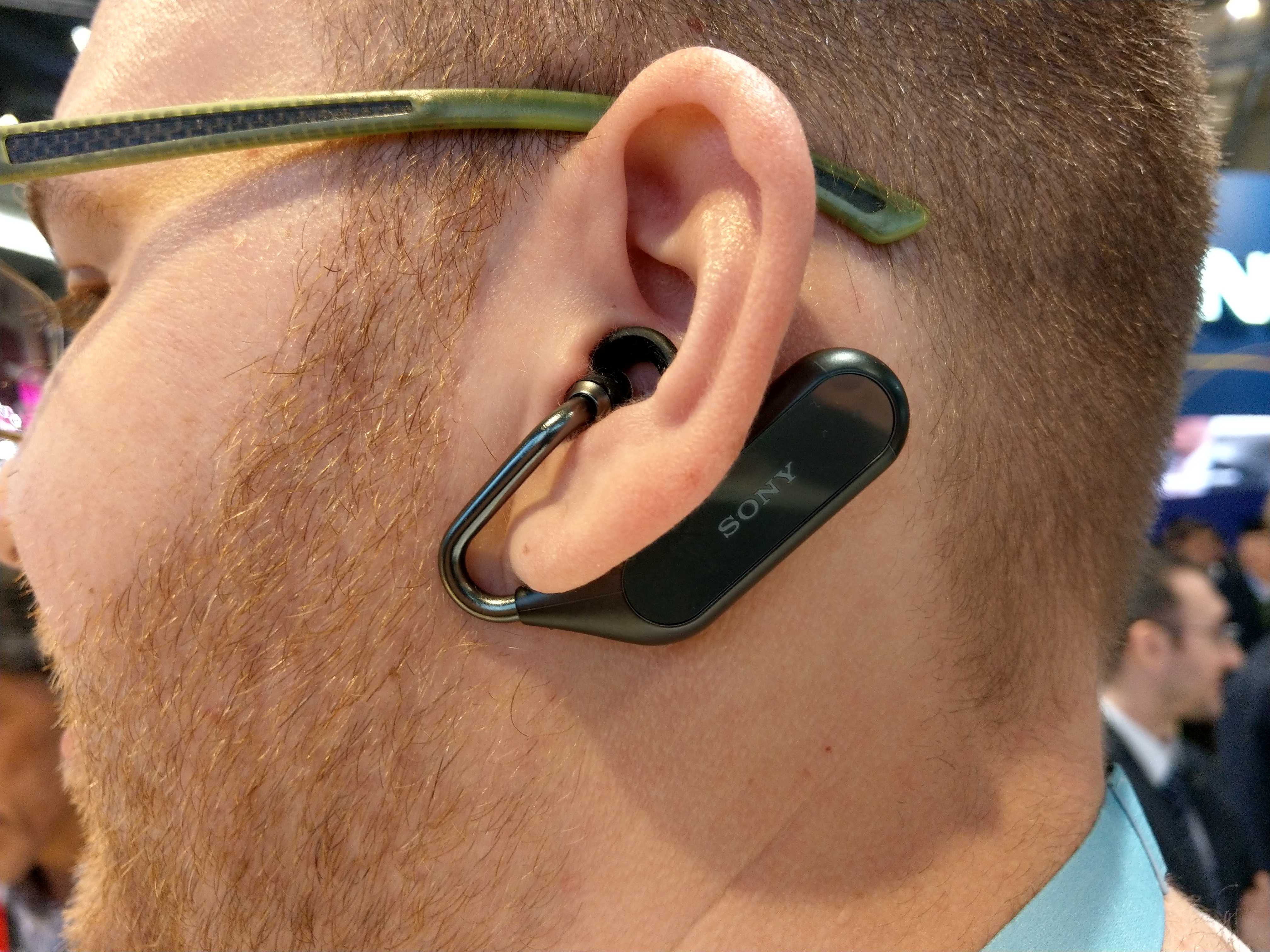 Sony представила xperia ear duo в москве - androidinsider.ru