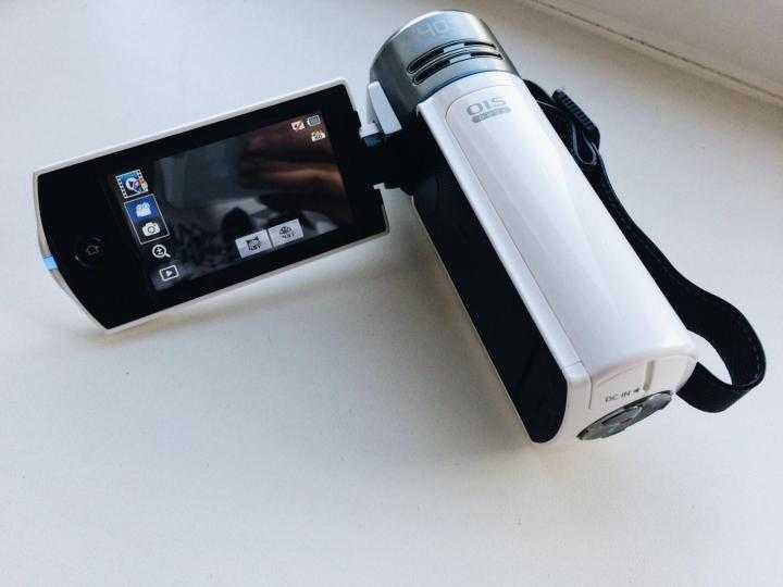 Видеокамера samsung hmx-qf30 white - купить | цены | обзоры и тесты | отзывы | параметры и характеристики | инструкция